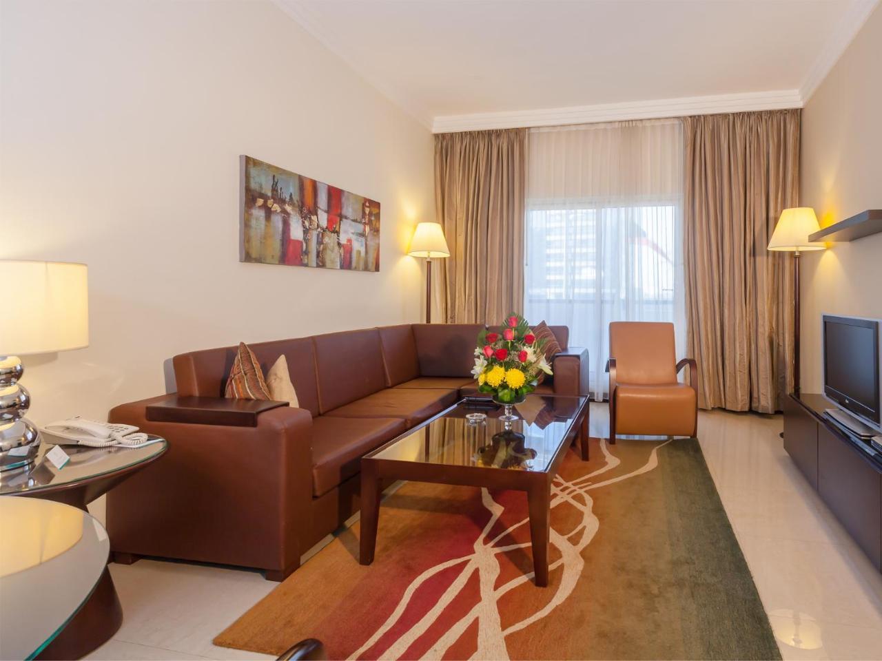 Flora Park Deluxe Hotel Apartments Dubai Bagian luar foto